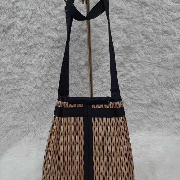 Basket of Cambodia Drawstring Woven Straw Black & Tan Tote Bag - Picture 5 of 10